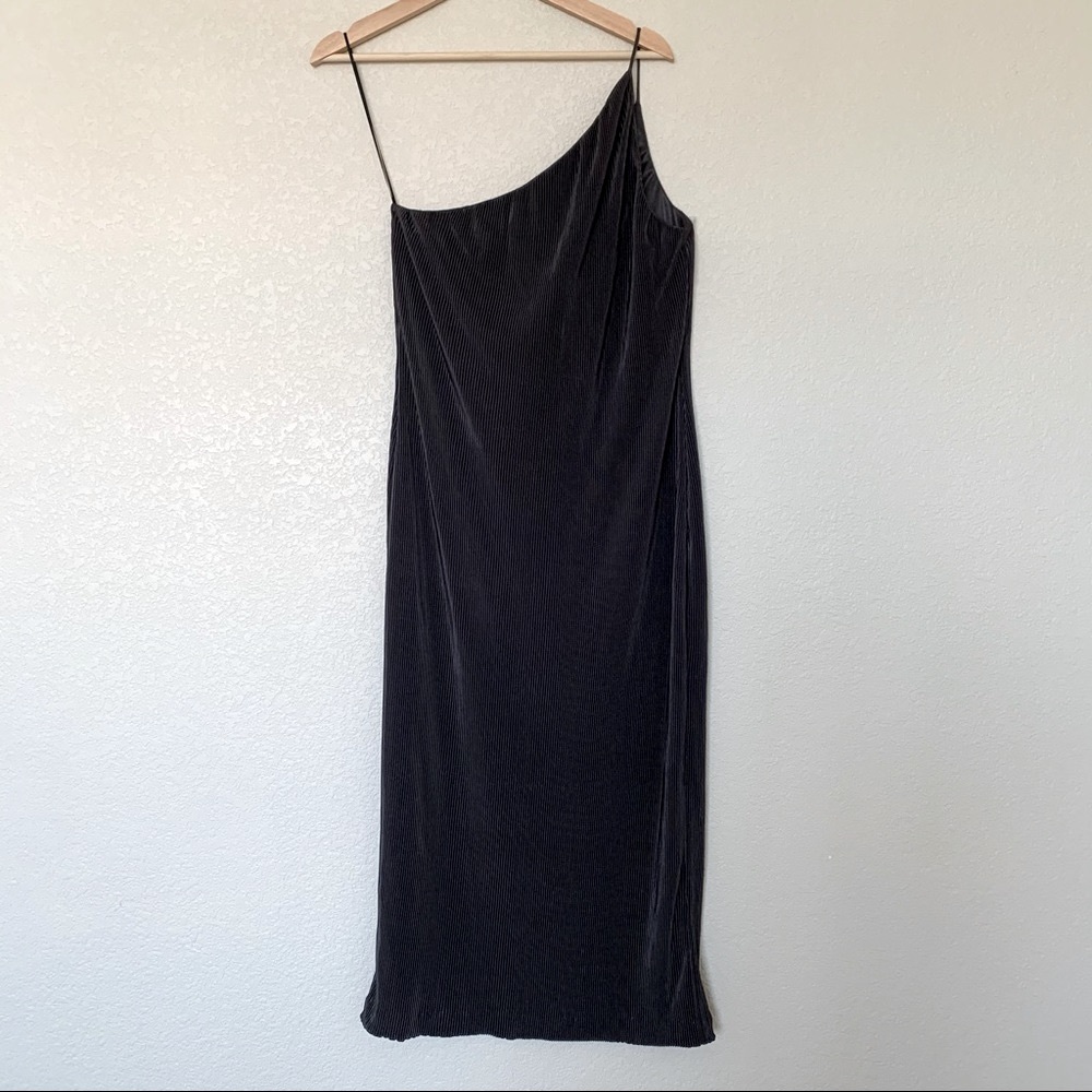 Third Form - The One Shoulder Dress